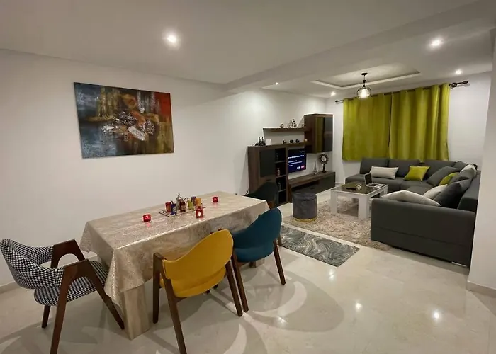 Experience De Luxe Ultime / Parking / Restaurant / Cafe / Carrefour
